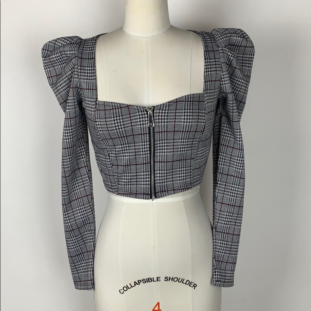 Plaid crop top blouse with puff sleeve